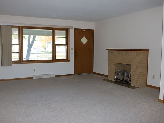 5th image of 2600 Rosewood Ave