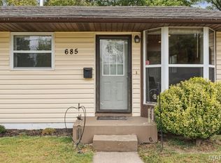 685 Mullanphy Rd, Florissant, MO 63031