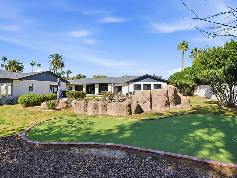 2939 N Manor Dr W — Photo 53