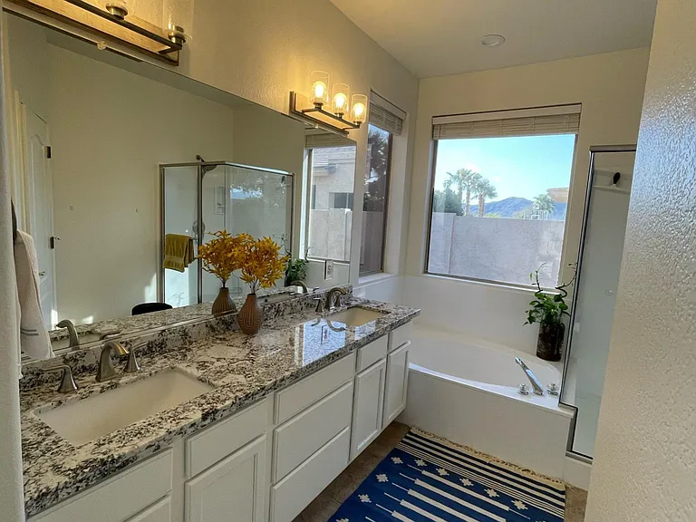 1733 W Nighthawk Way — Photo 18