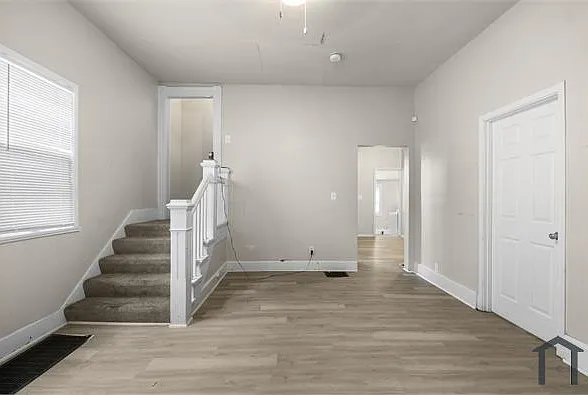 1211 W 30th St — Photo 2