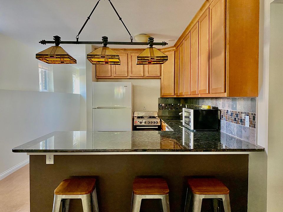 1st image of 5859 N Maplewood Ave #Basement