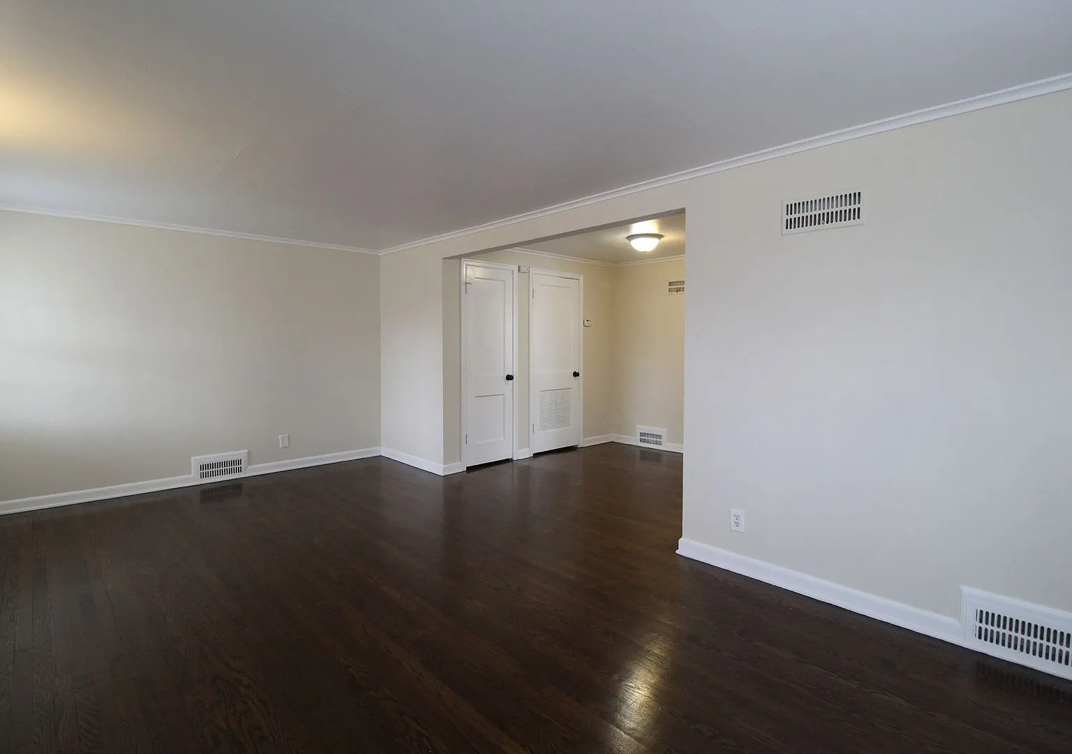 One Bedroom Duplex in North Kansas City — Photo 3