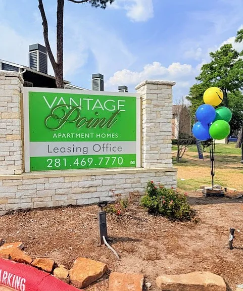 Vantage Point Apartments — Photo 1