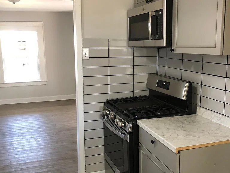 717 Wager St — Photo 10