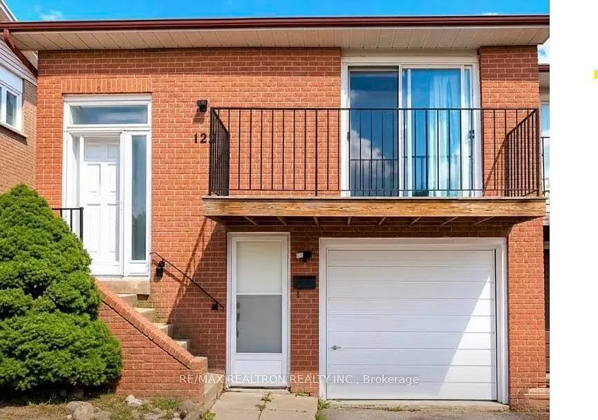 122 Copperwood Sq