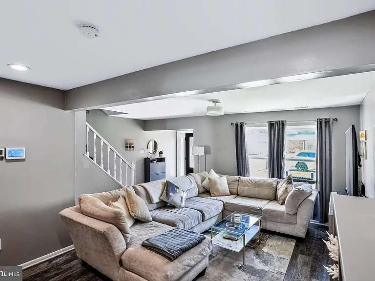 120 Calderwood Ln — Photo 4