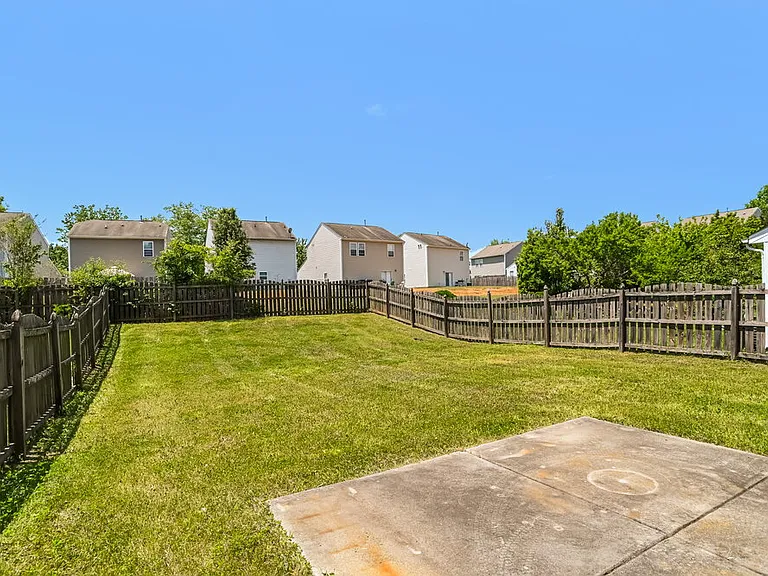 2222 Buckleigh Dr — Photo 17