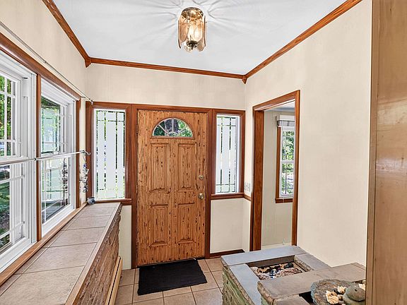 2nd image of 1513 Woodvale Dr