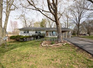 1915 Redman Rd, Saint Louis, MO 63138