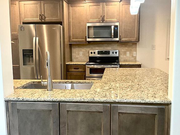 5th image of 3636 Taliluna Ave APT 225