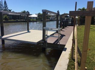 450 Trade Winds Ave, Naples, FL 34108