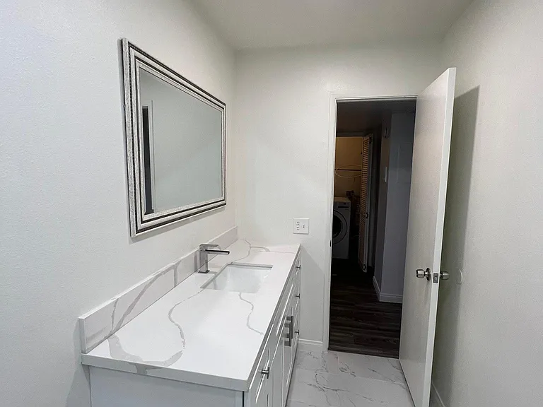 17836 Killion St — Photo 22