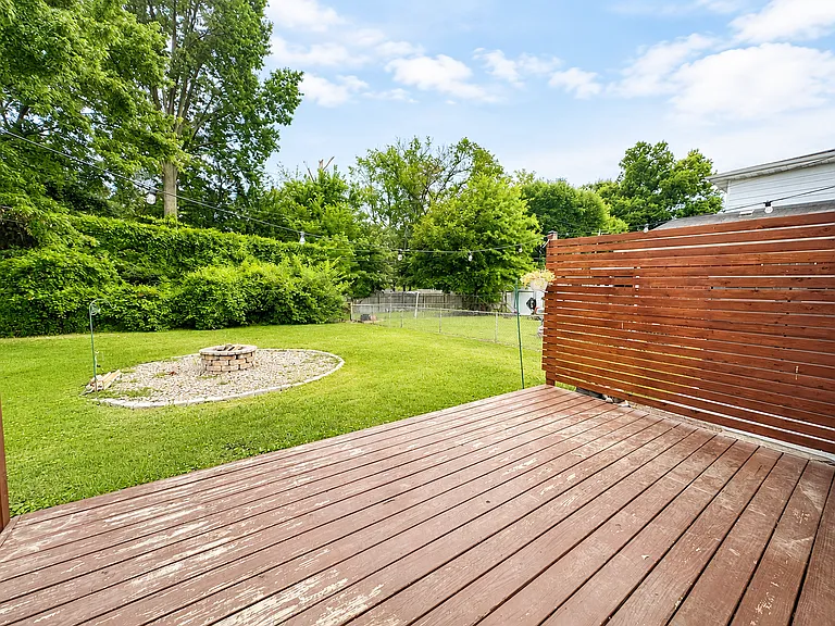 1002 Irving Dr — Photo 21
