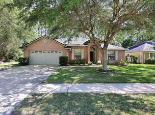 573 Misty Morning Ct, Jacksonville, FL 32218