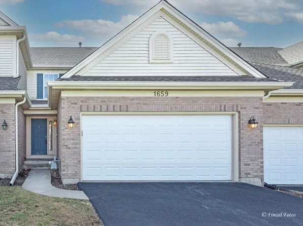 1659 Yellowstone Ct, Crystal Lake, IL 60014