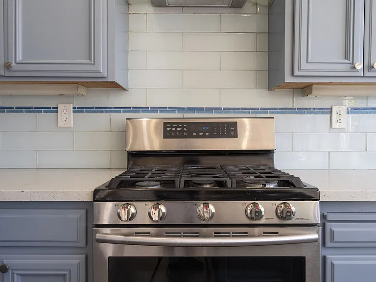 1109 Camellia Ct — Photo 17