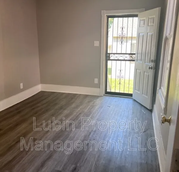330 Lema Pl — Photo 5