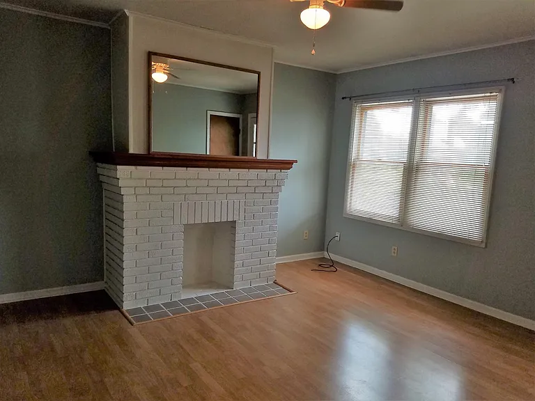 152 Lundy St — Photo 1