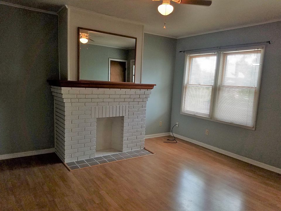 1st image of 152 Lundy St