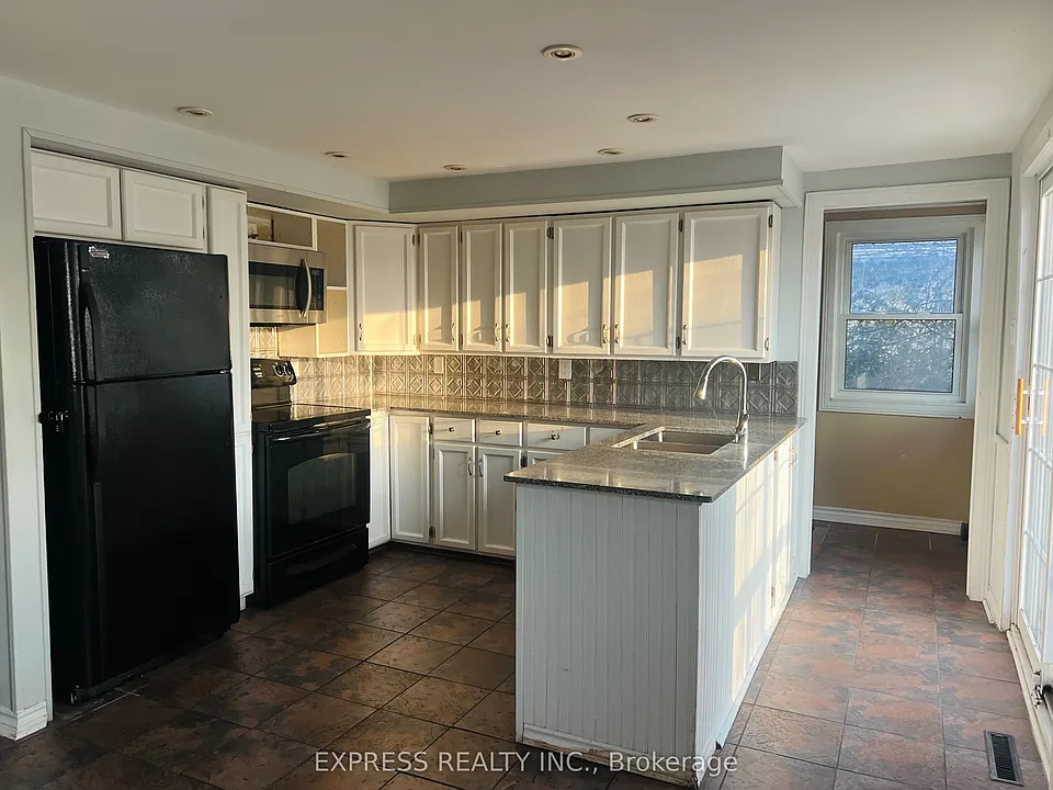 2184 Maple Grove Rd