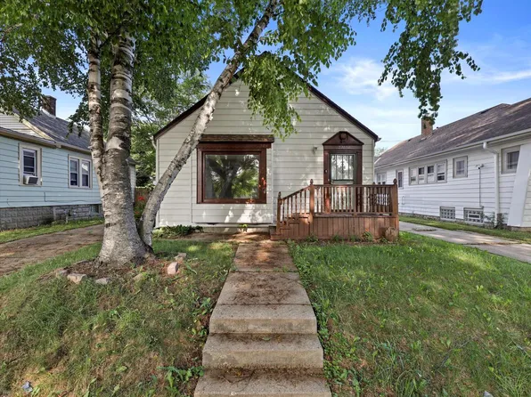 2755 North 56th STREET, Milwaukee, WI 53210