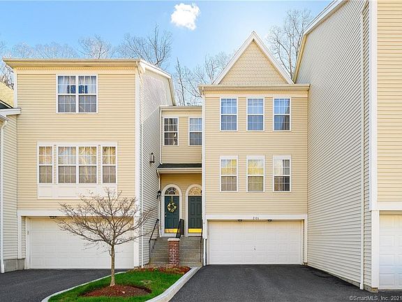 4th image of 2106 Eaton Ct #2106