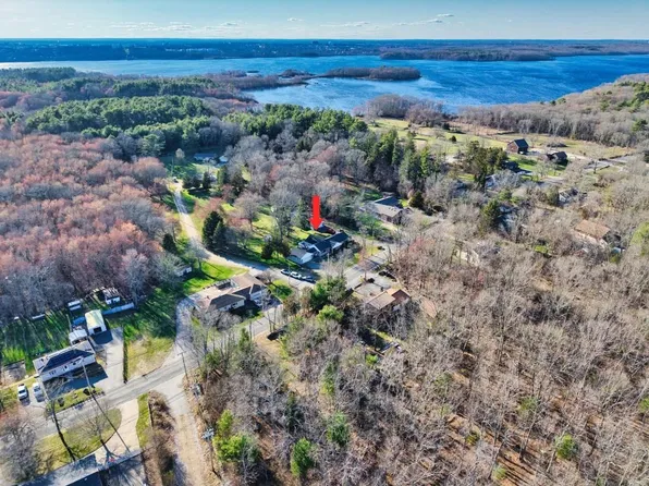 222 Blossom Rd, Westport, MA 02790