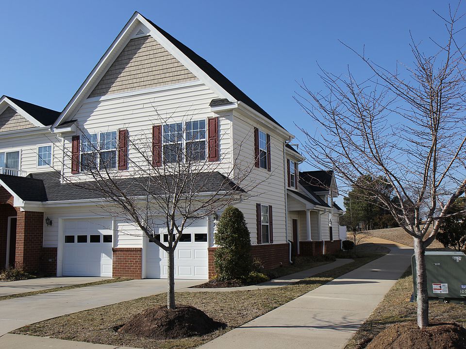 1st image of 202 Kinde Cir