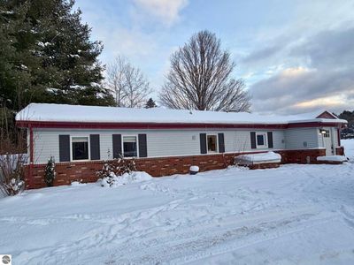 385 W Sleights Rd, Traverse City, MI, 49696