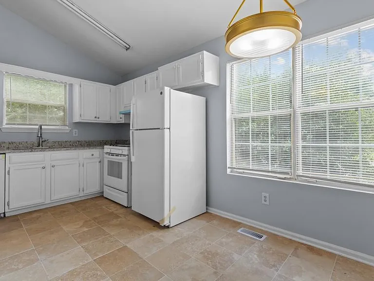 2262 Cobb Creek Dr — Photo 10
