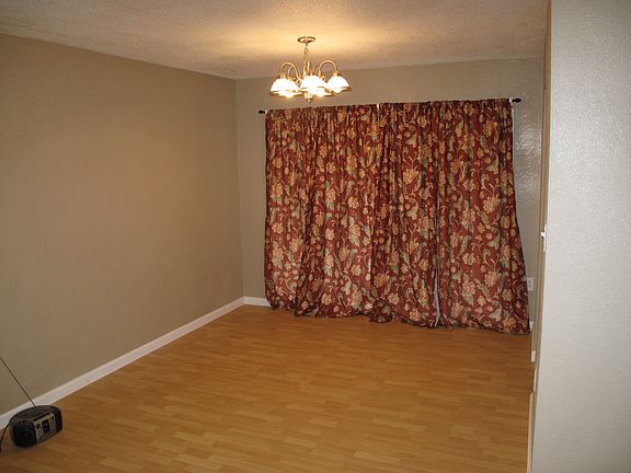 4th image of 5939 Luzon Dr