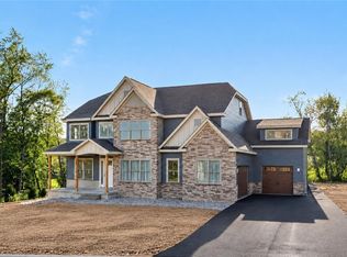100 Penelope Ct, Venetia, PA 15367
