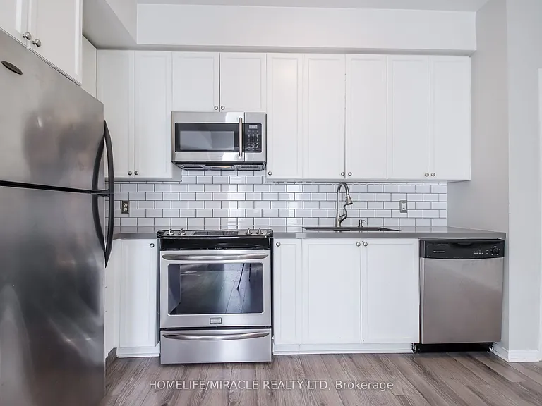3056 Eglinton Ave W #62 — Photo 11