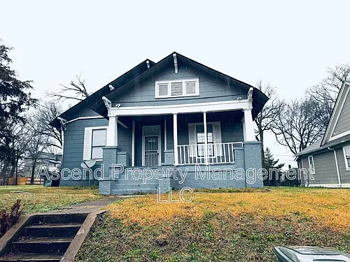 2111 Chamberlain Ave Photo 1