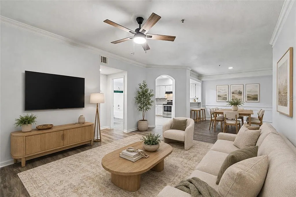 1 bed, 1.0 bath, 964 sqft, $2,000 — Photo 2