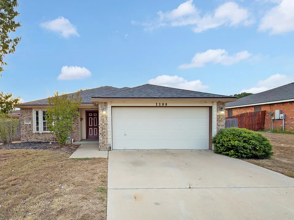 1108 Dixon Cir