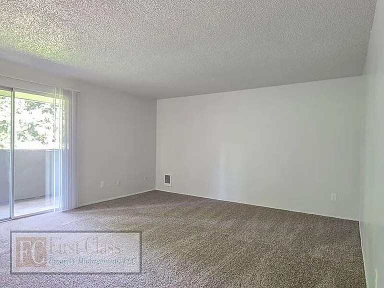1348 NE 186th Ave — Photo 4