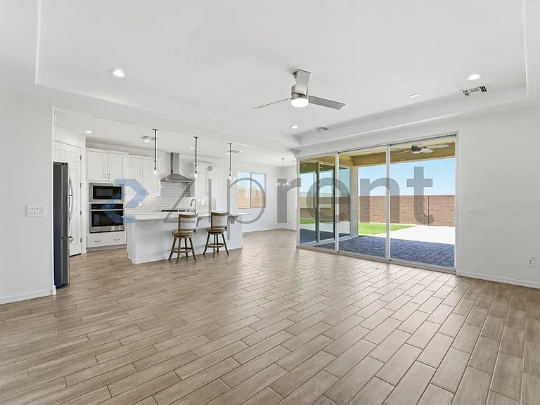2313 N 195th Dr — Photo 14