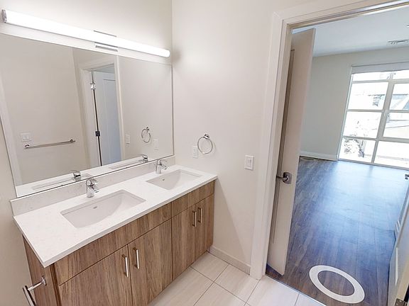 double vanity bathroom
