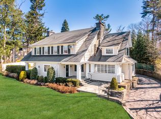 9 Forest Ave, New Rochelle, NY 10804