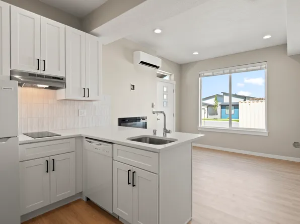 1678 S Cochran St #B, Spokane, WA 99224