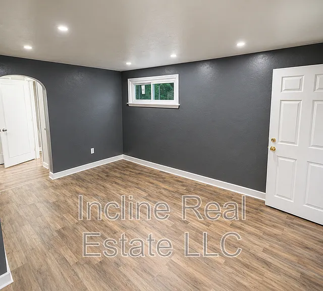 1133 Maryland Ave #4 — Photo 4