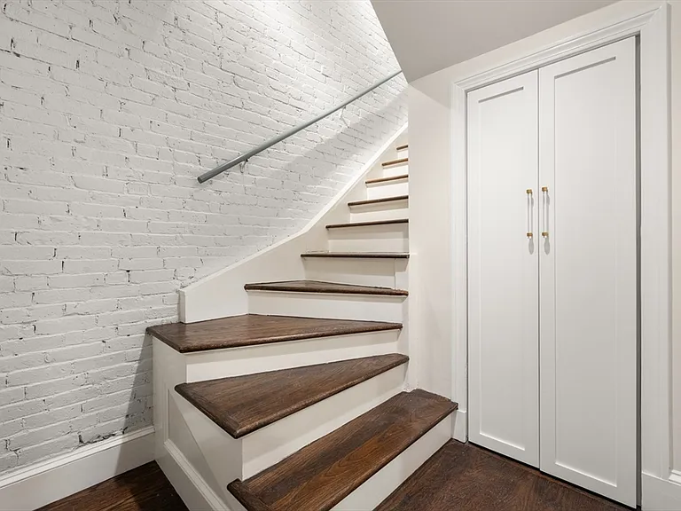 34 Lawrence St #2 — Photo 14