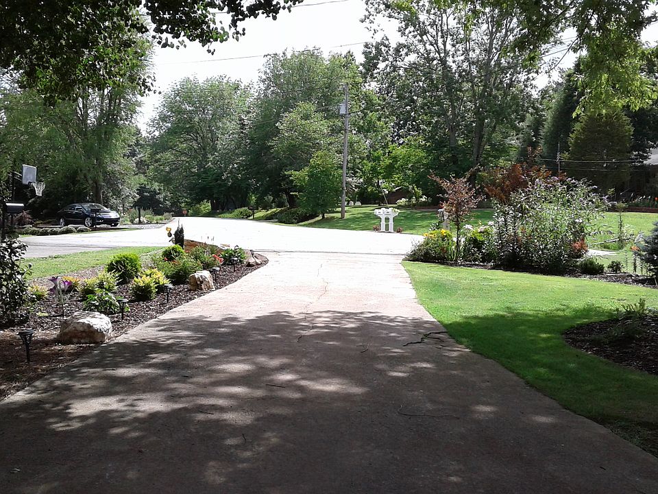 2nd image of 3735 Regatta Ct