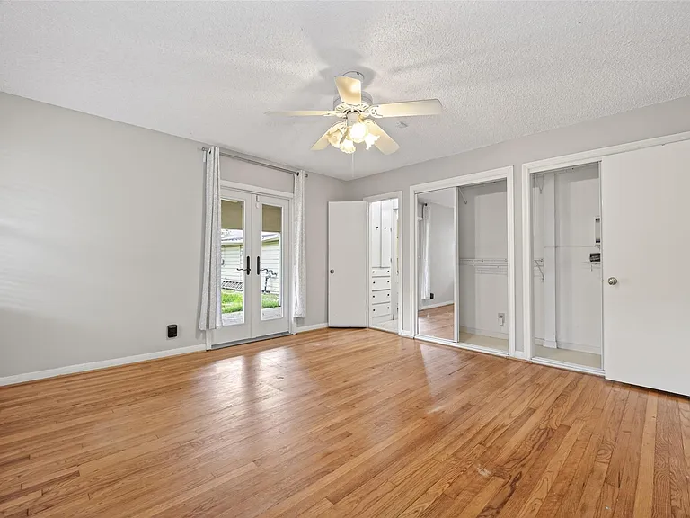 3731 Drake St — Photo 28