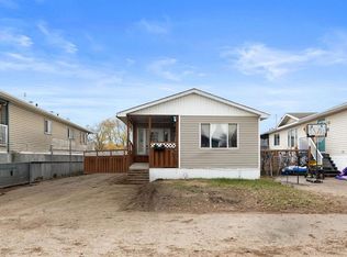 216 E Grenfell Cres, Wood Buffalo, AB T9H2M6