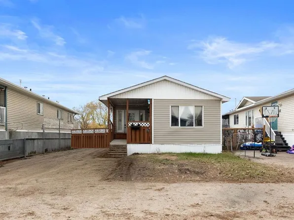 216 E Grenfell Cres, Wood Buffalo, AB T9H 2M6
