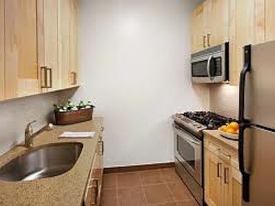 2nd image of 720 W 173rd St APT 21