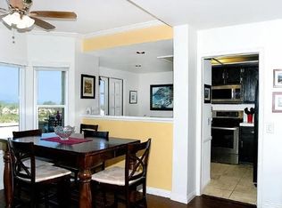 15977 Avenida Villaha UNIT 16, San Diego, CA 92128